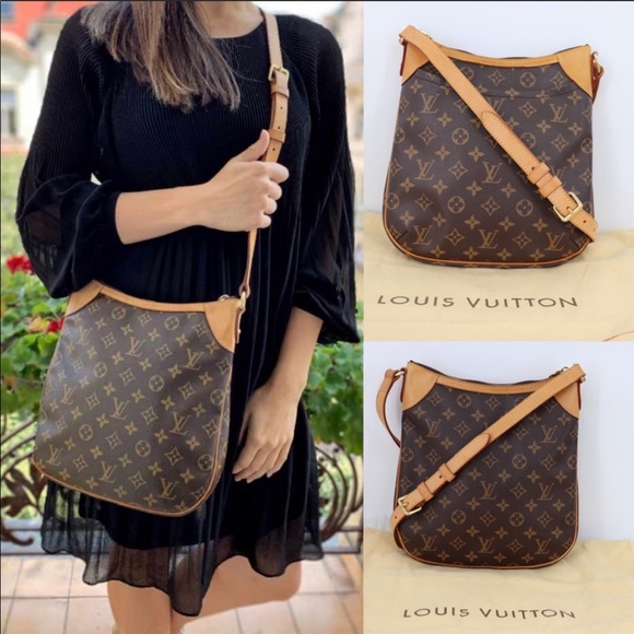 Louis Vuitton Handbags - 💎BEAUTIFUL💎 Crossbody by Louis Vuitton